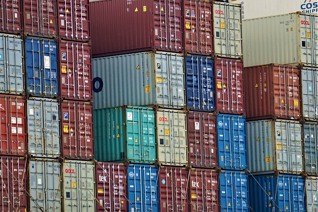 customs-and-trade-640x480-13356060.jpeg