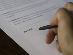 supplier-and-vendor-contracts-640x480-60964007.jpeg
