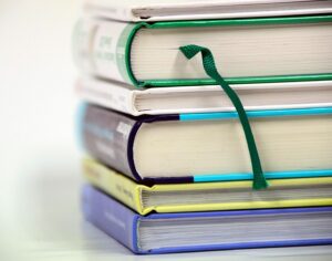scientific-books-and-textbooks-640x480-59614695.jpeg