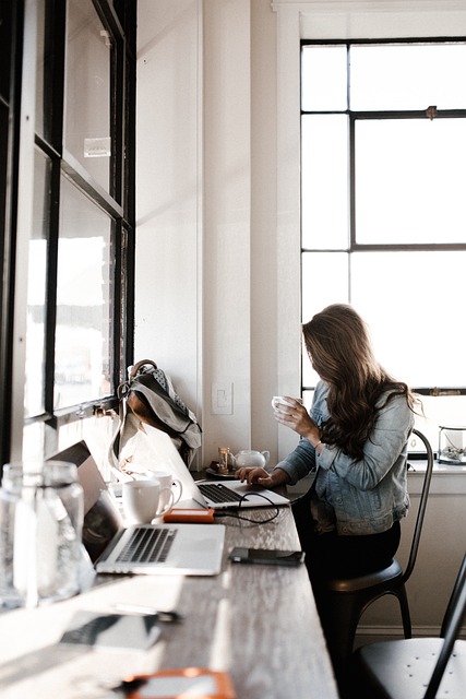 business-correspondence-640x480-73653672.jpeg