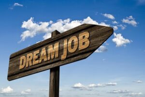scholarship-applications-and-letters-640x480-18035188.jpeg