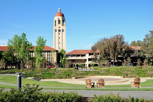 university-admission-documents-640x480-64216804.jpeg