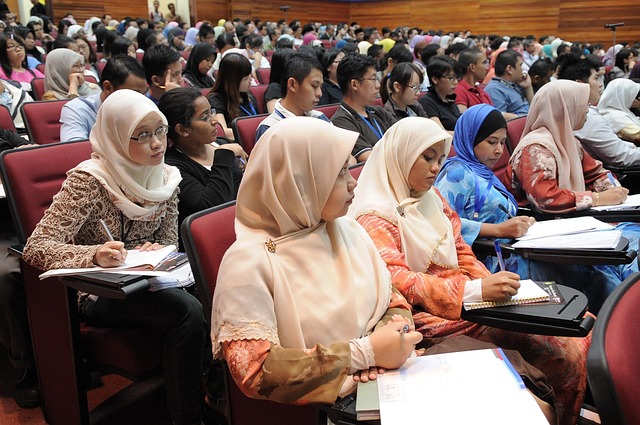 Tailoring Lecture Notes: School Guidelines for Effective Translation